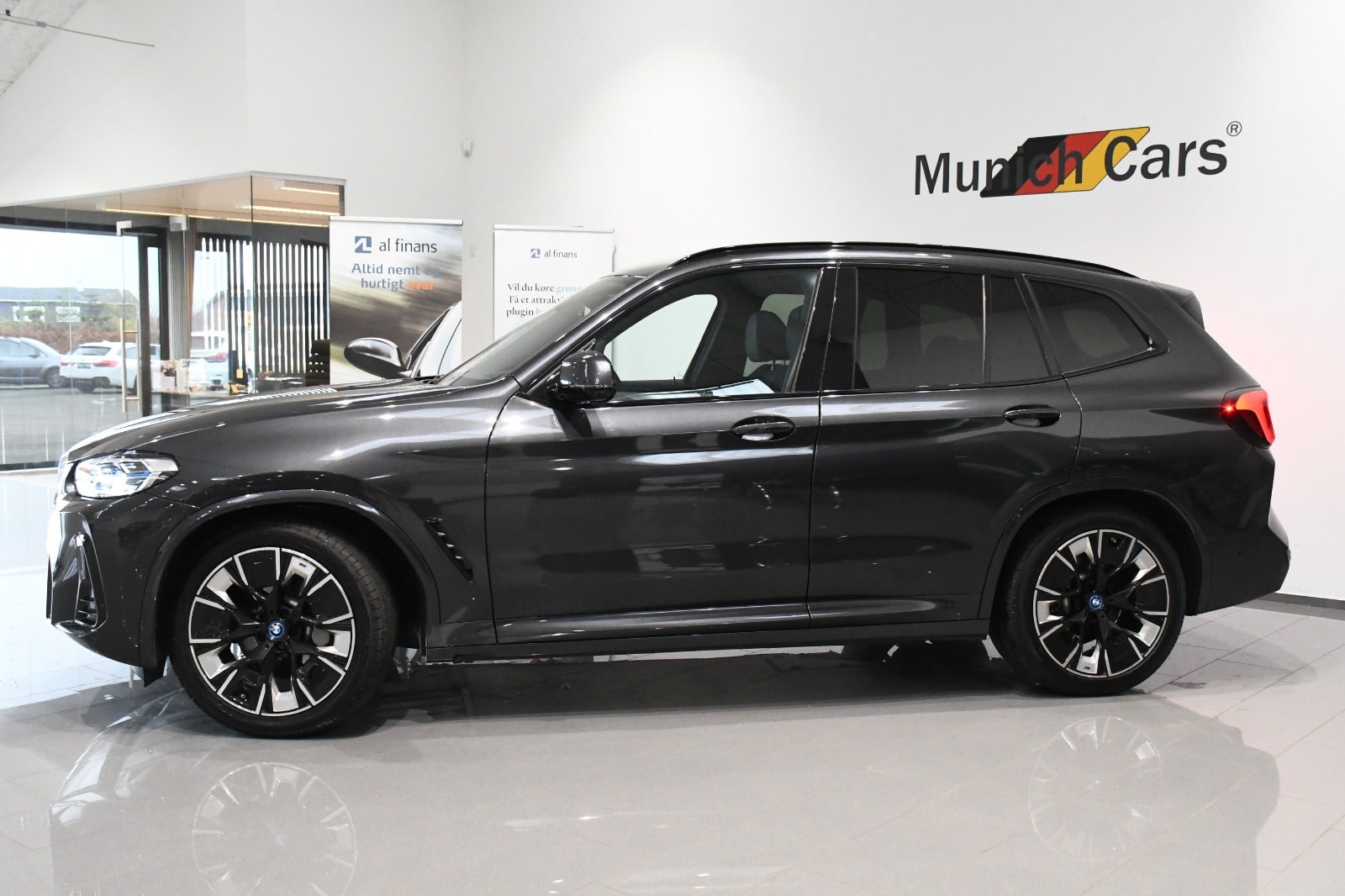 BMW iX3 2024