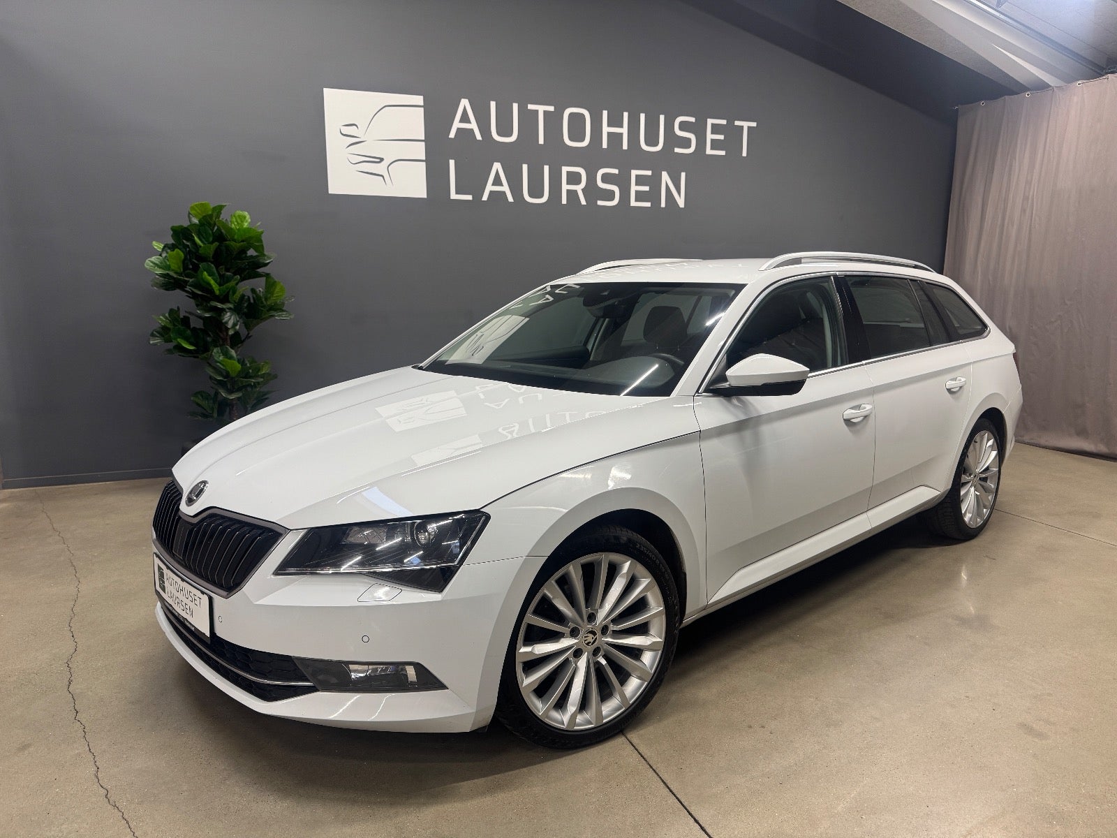 Skoda Superb TSi 150 Style Combi DSG
