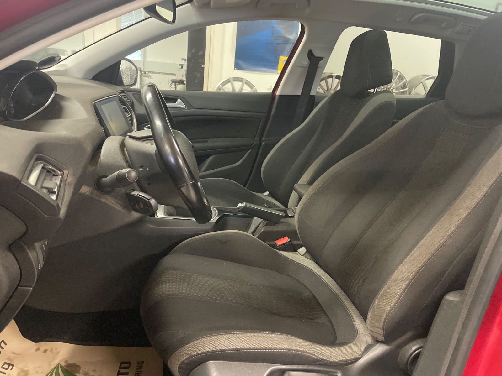 Peugeot 308 BlueHDi 120 Style Sky SW