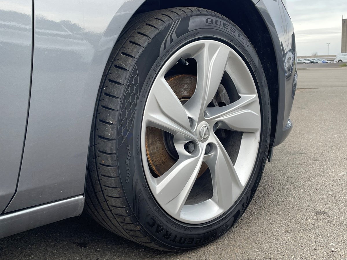 Billede af Opel Insignia 1,5 T 165 Dynamic Sports Tourer aut.