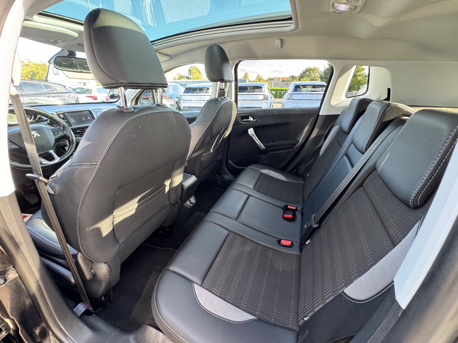 Billede af Peugeot 2008 1,5 BlueHDi 100 Prestige Sky