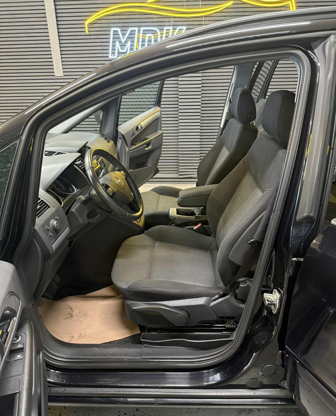 Billede af Opel Zafira 1,8 16V Enjoy aut. 7prs