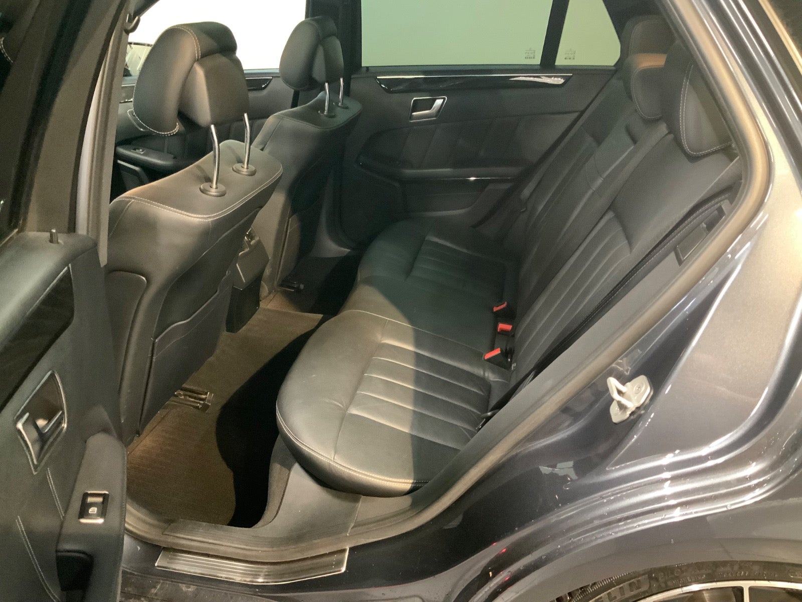 Mercedes-Benz E 350 (8/8)