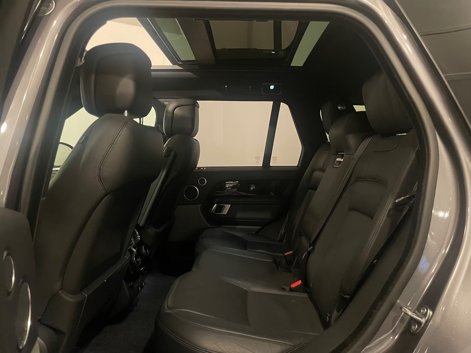 Land Rover – Range Rover