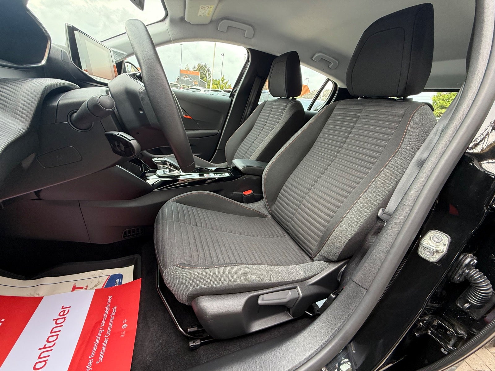 Peugeot e-208 Active