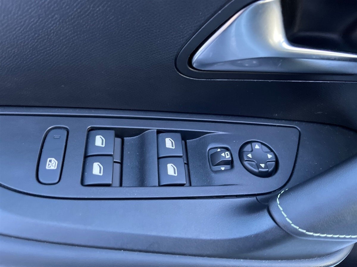 Peugeot e-2008 GT Sky billede 16