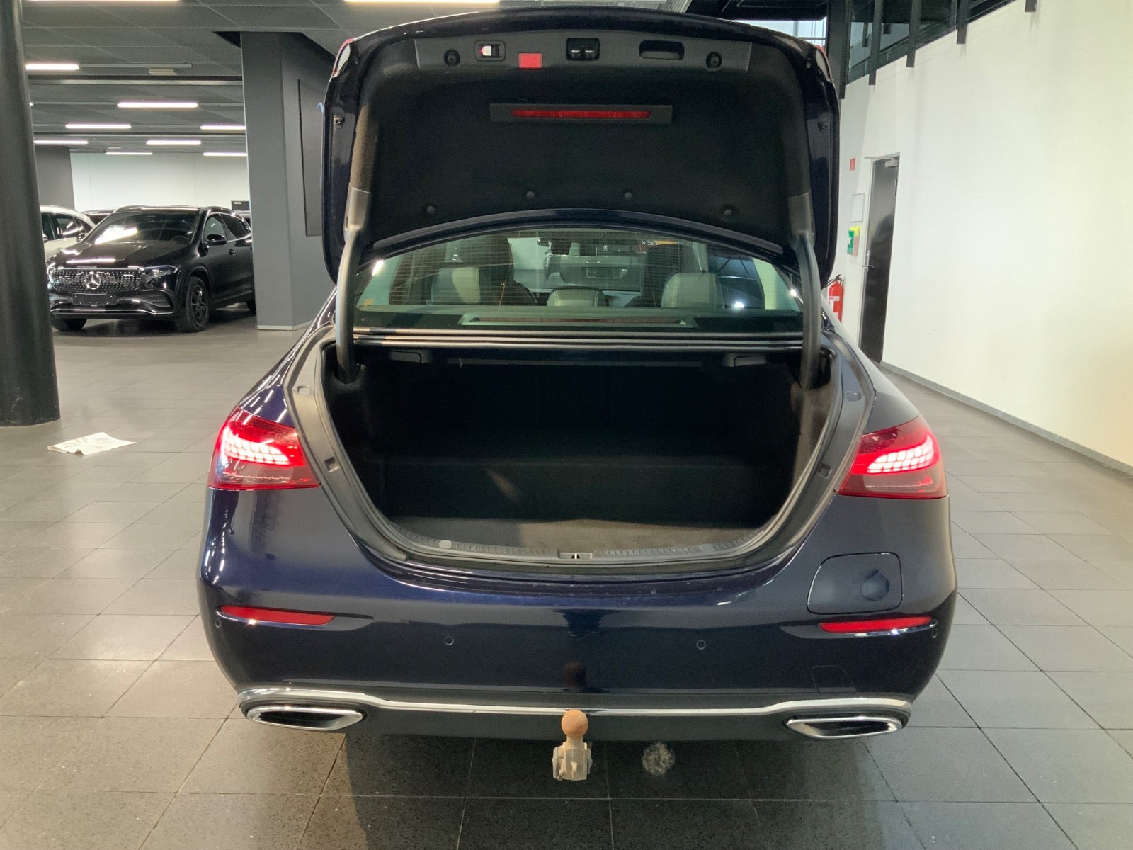 Mercedes-Benz E 300 e (5/8)