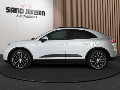 Porsche Macan 4