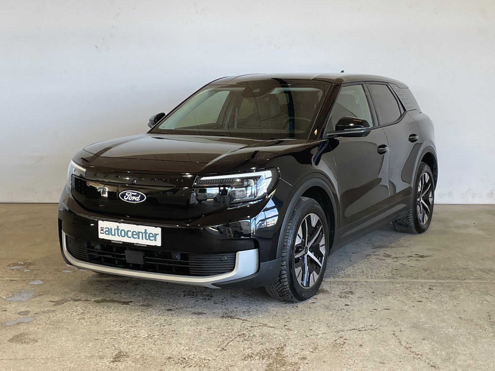 Ford Explorer Select Extended Range AWD