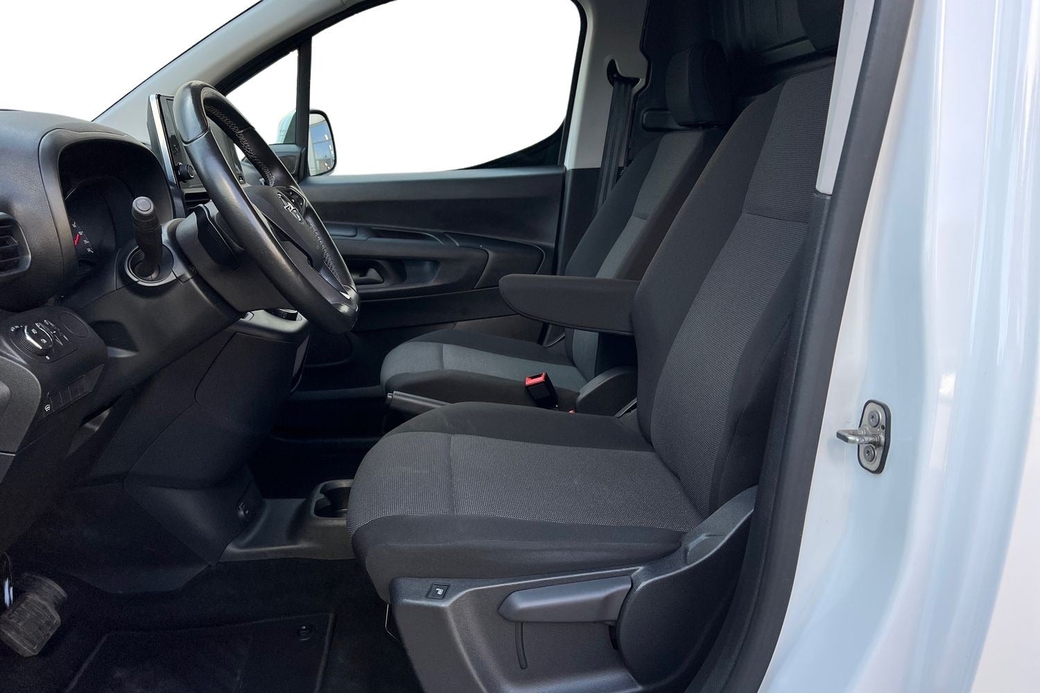 Billede af Opel Combo 1,5 D 130 Innovation L2V2 aut.