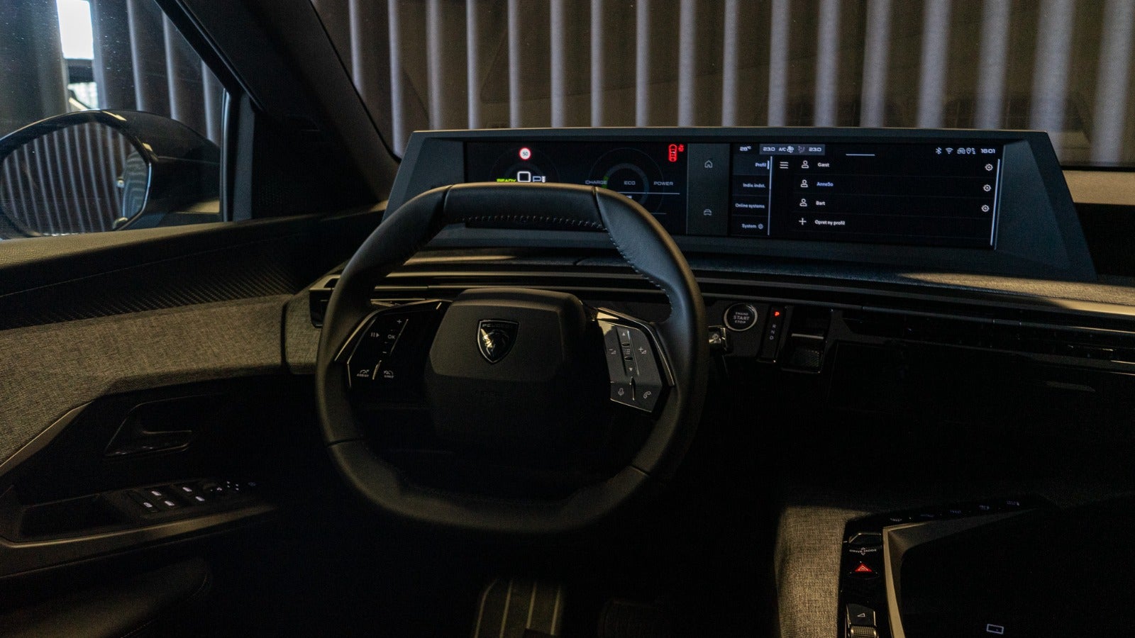 Billede af Peugeot e-5008 77 Allure 7prs