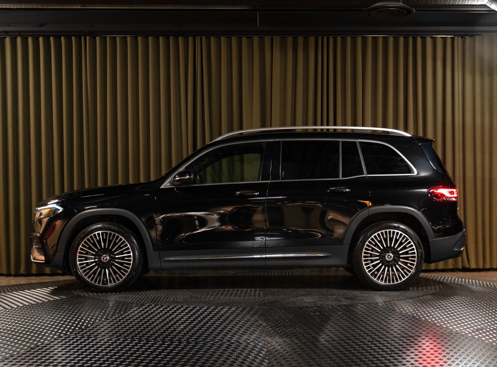 Billede af Mercedes EQB350  AMG Line 4Matic