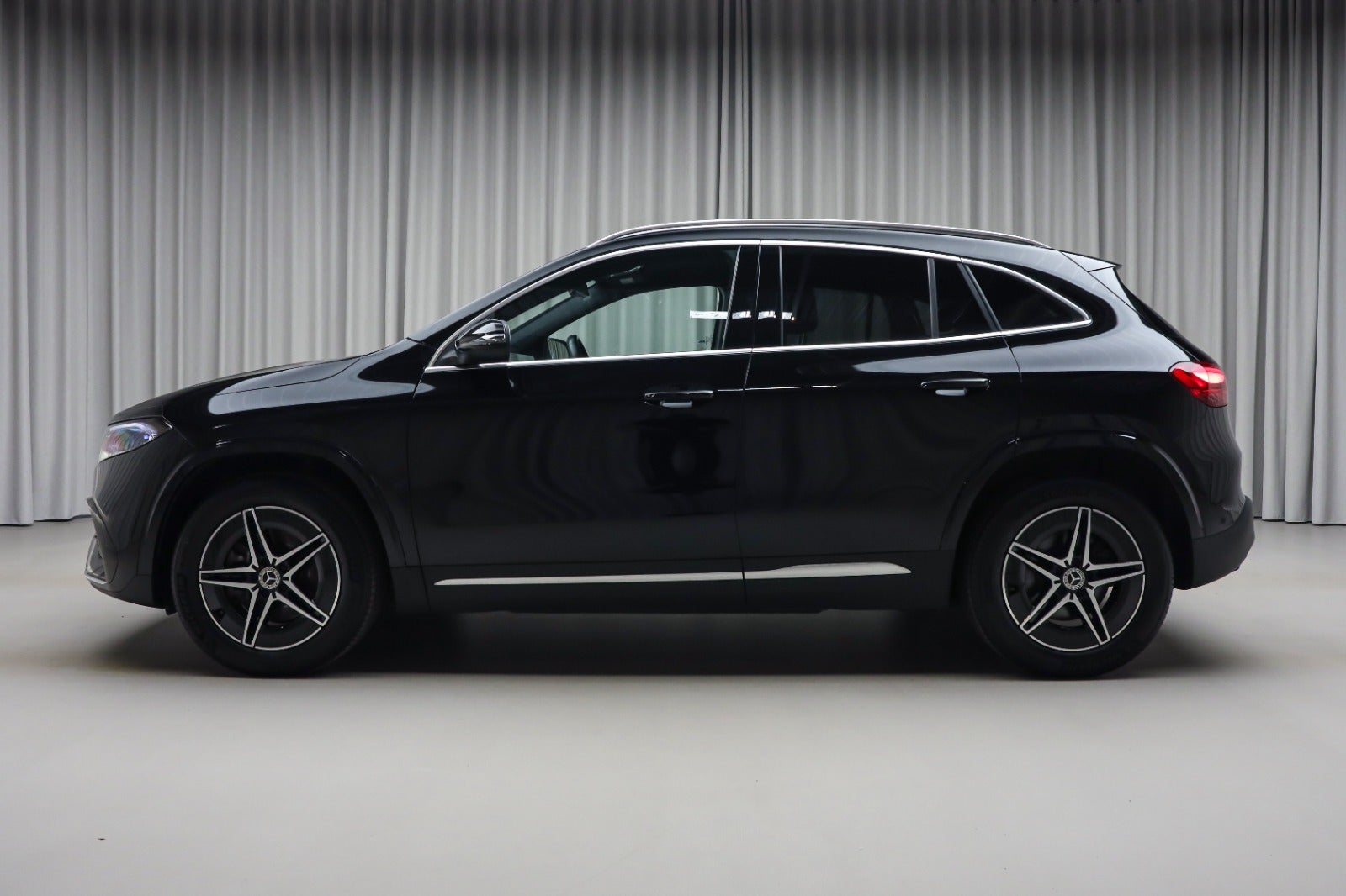 Mercedes-Benz EQA 250+ (6/8)