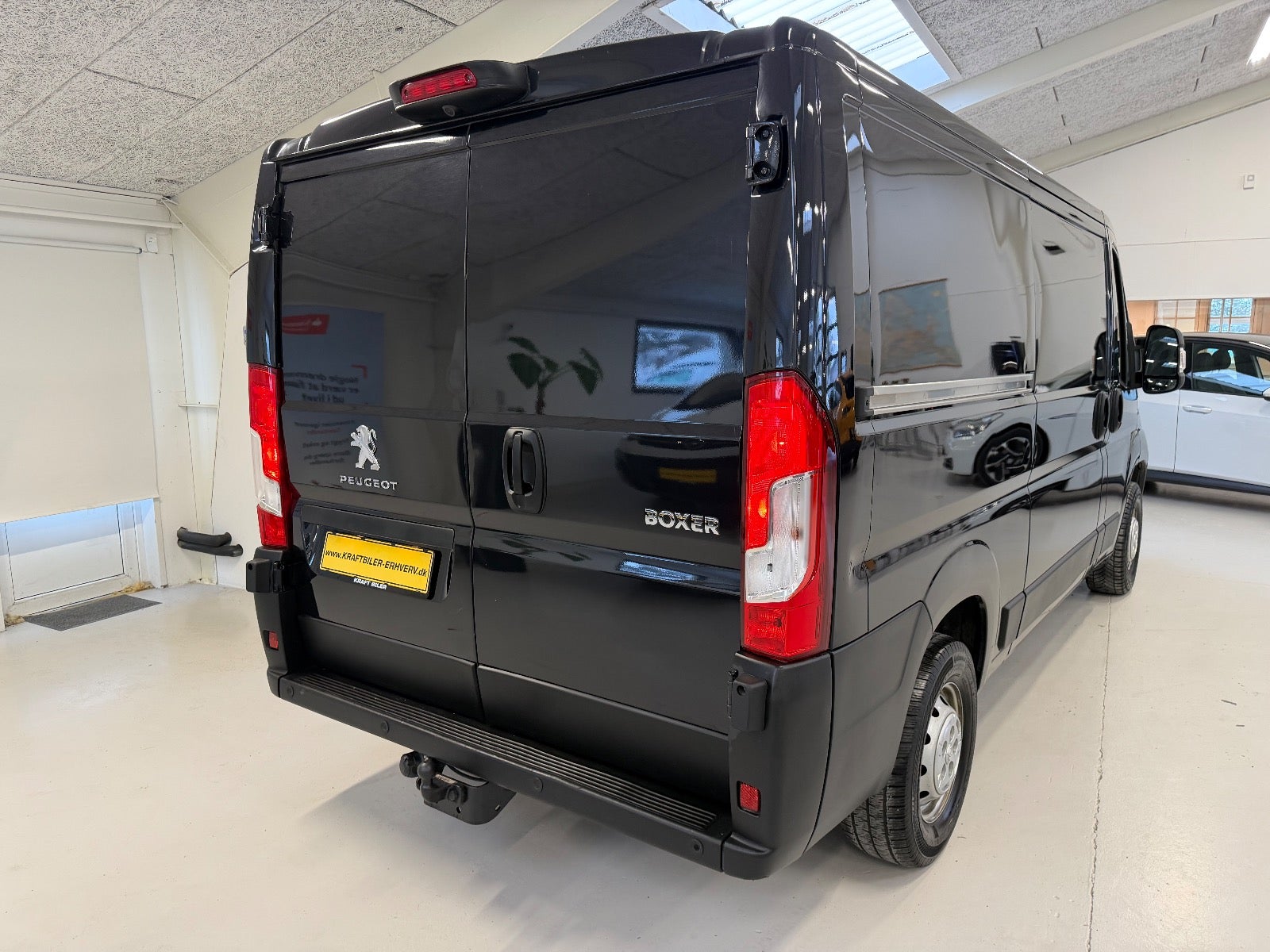 Billede af Peugeot Boxer 333 2,2 BlueHDi 140 L2H1 Premium