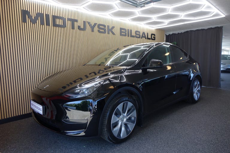 Tesla Model Y RWD