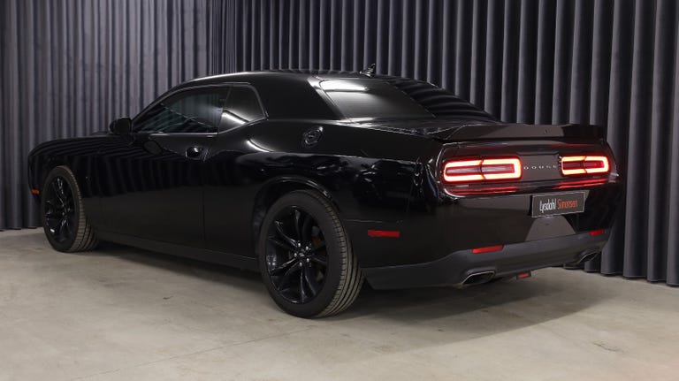 Dodge Challenger V6 SXT+ aut.