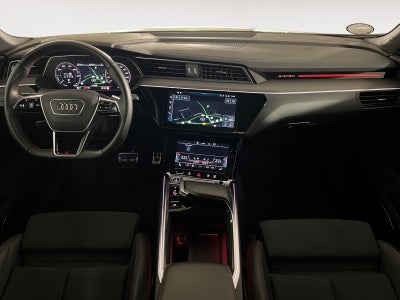 Audi Q8 e-tron S-line quattro Van