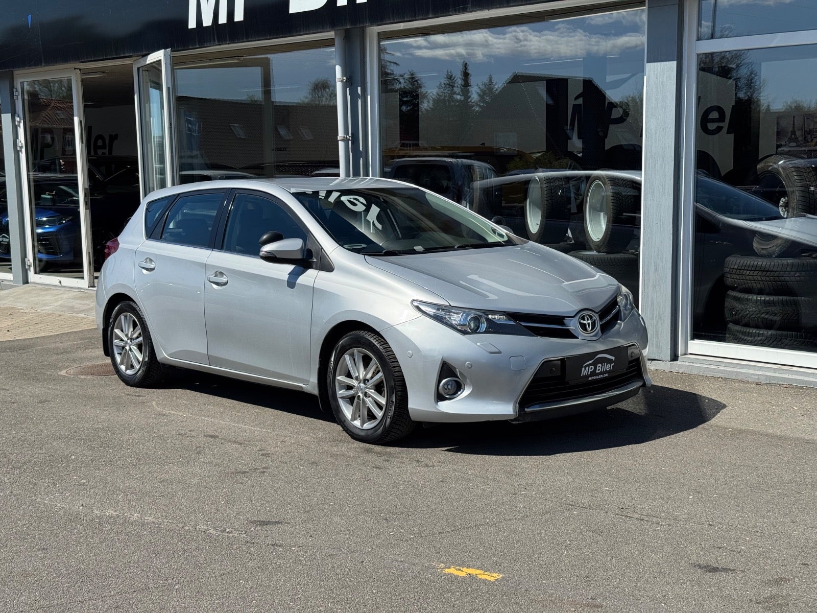 Billede af Toyota Auris 2,0 D-4D T2