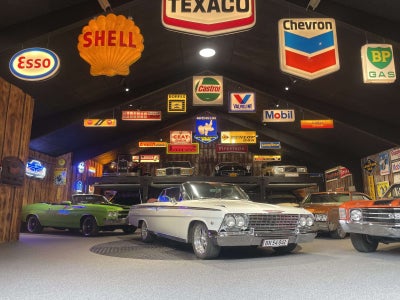Chevrolet Impala 4,6 V8 aut. Benzin aut. Automatgear modelår 1962 km 90000, 350cui V8

Rigtig fin 62