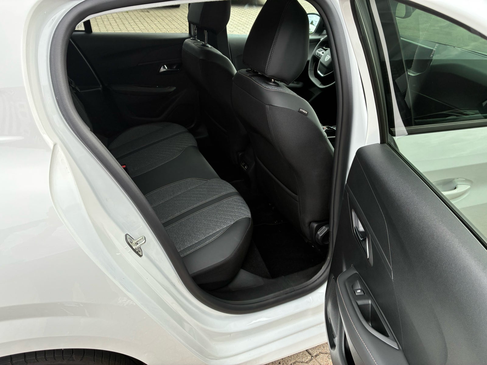 Billede af Peugeot 208 1,2 PureTech 100 Allure+