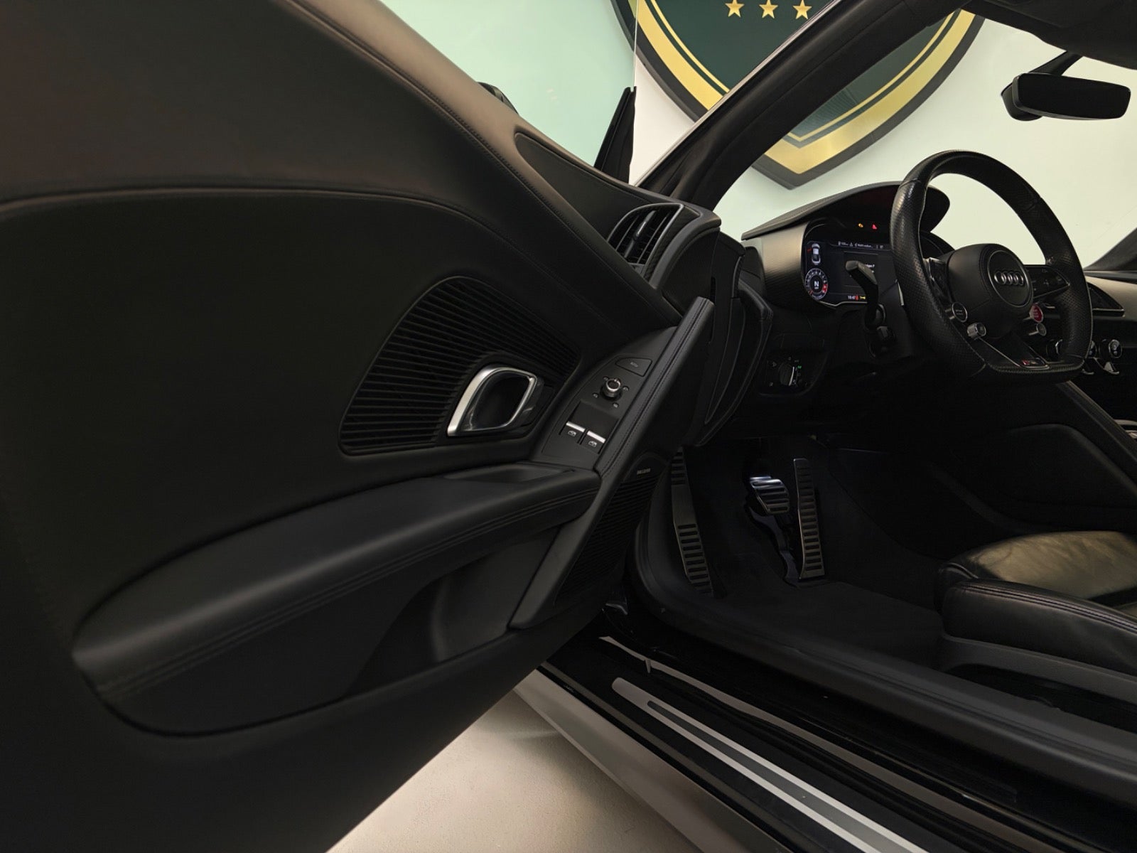 Billede af Audi R8 5,2 FSi Plus Coupé quattro S-tr.