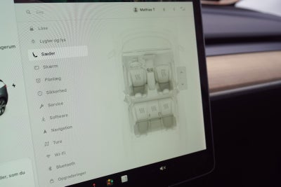 Tesla Model Y Long Range AWD