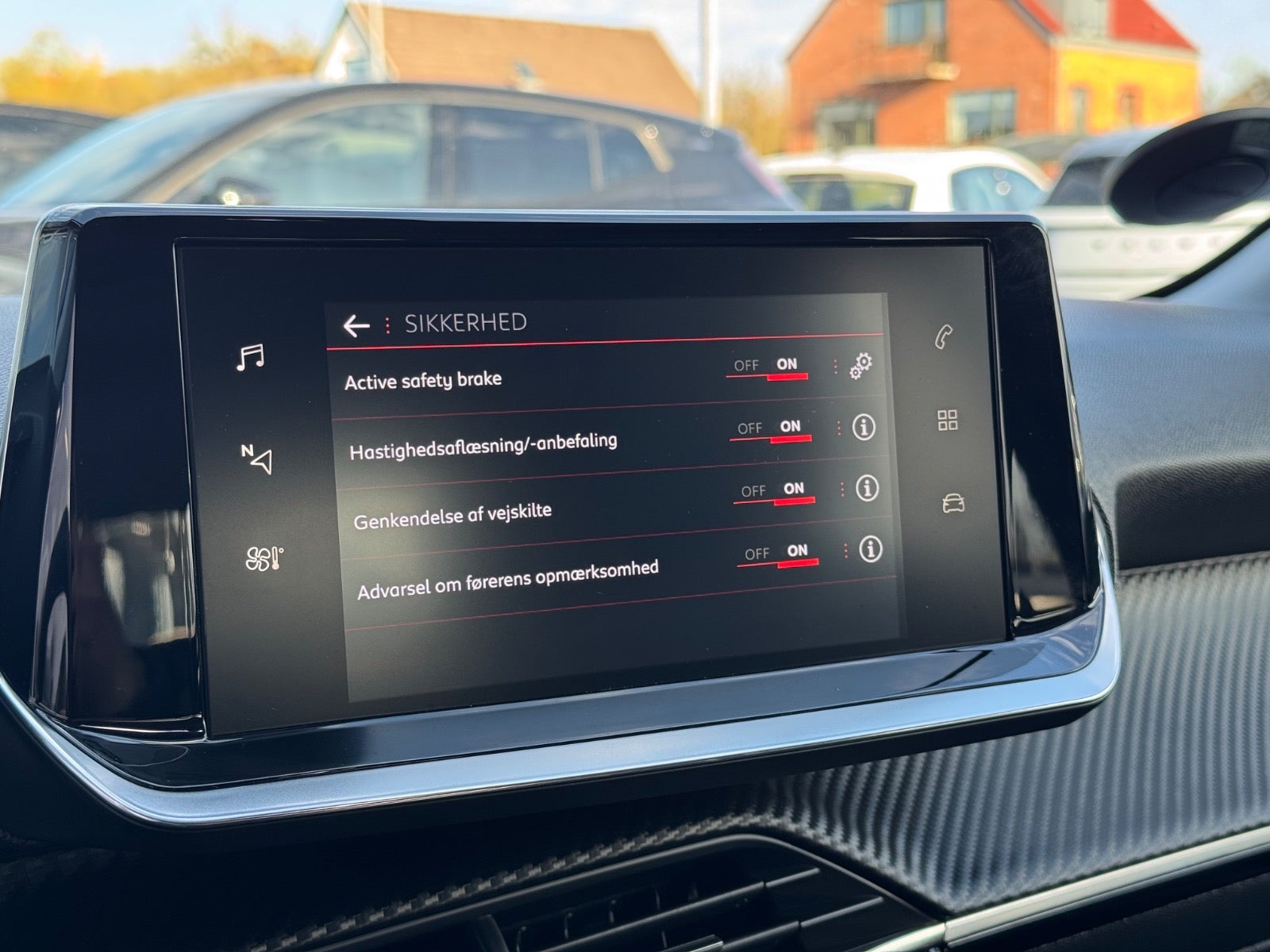 Billede af Peugeot 208 1,5 BlueHDi 100 Allure Sky