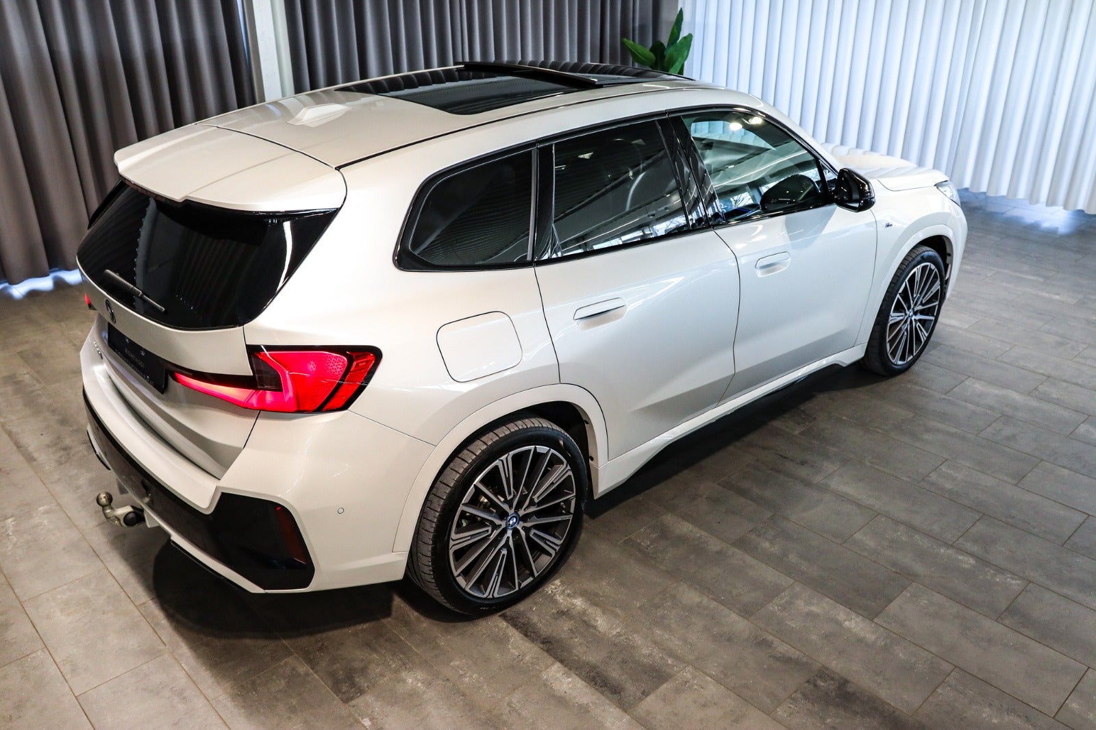 Billede af BMW iX1  xDrive30 M-Sport