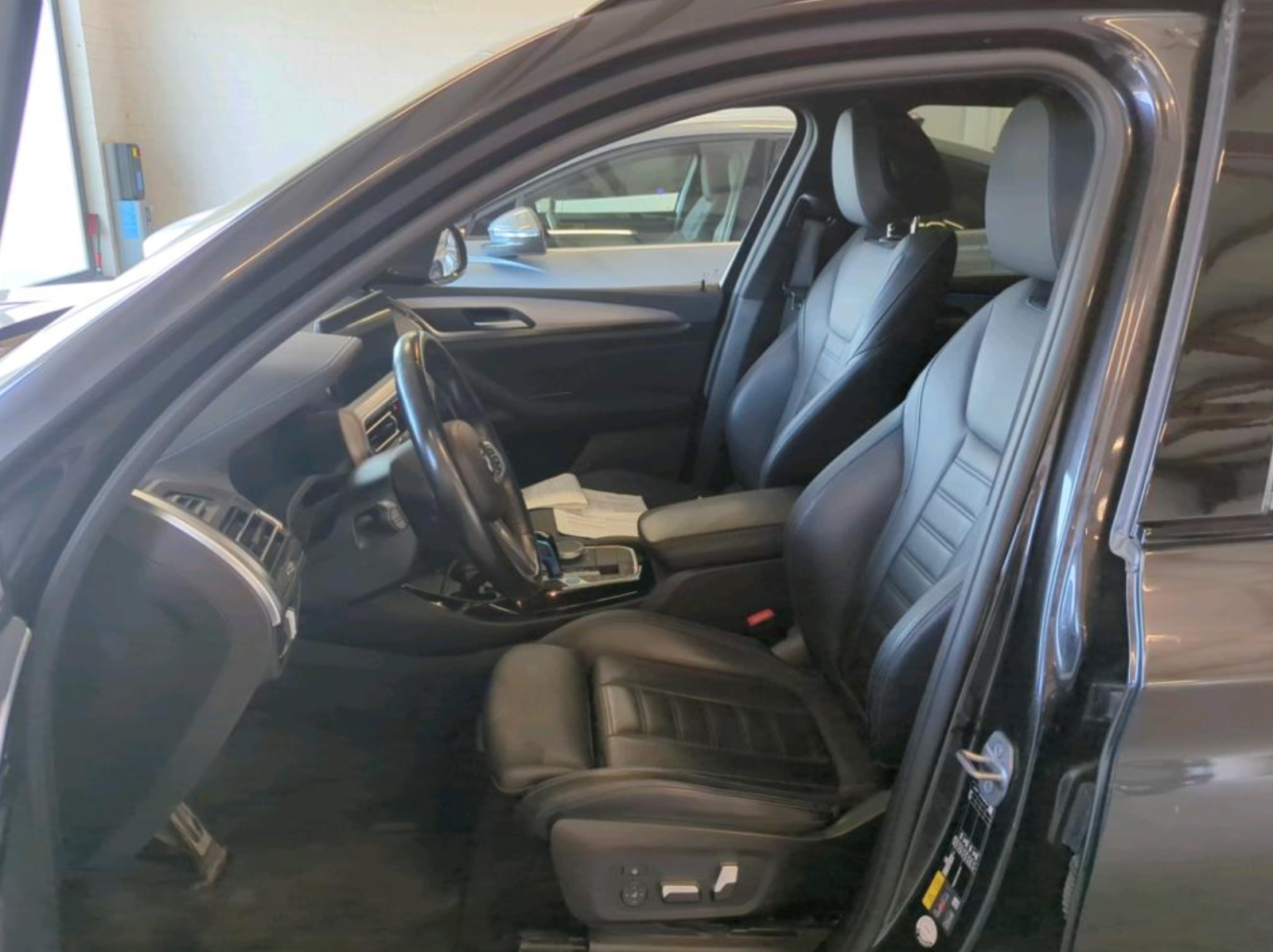 Billede af BMW iX3  Charged Plus M-Sport