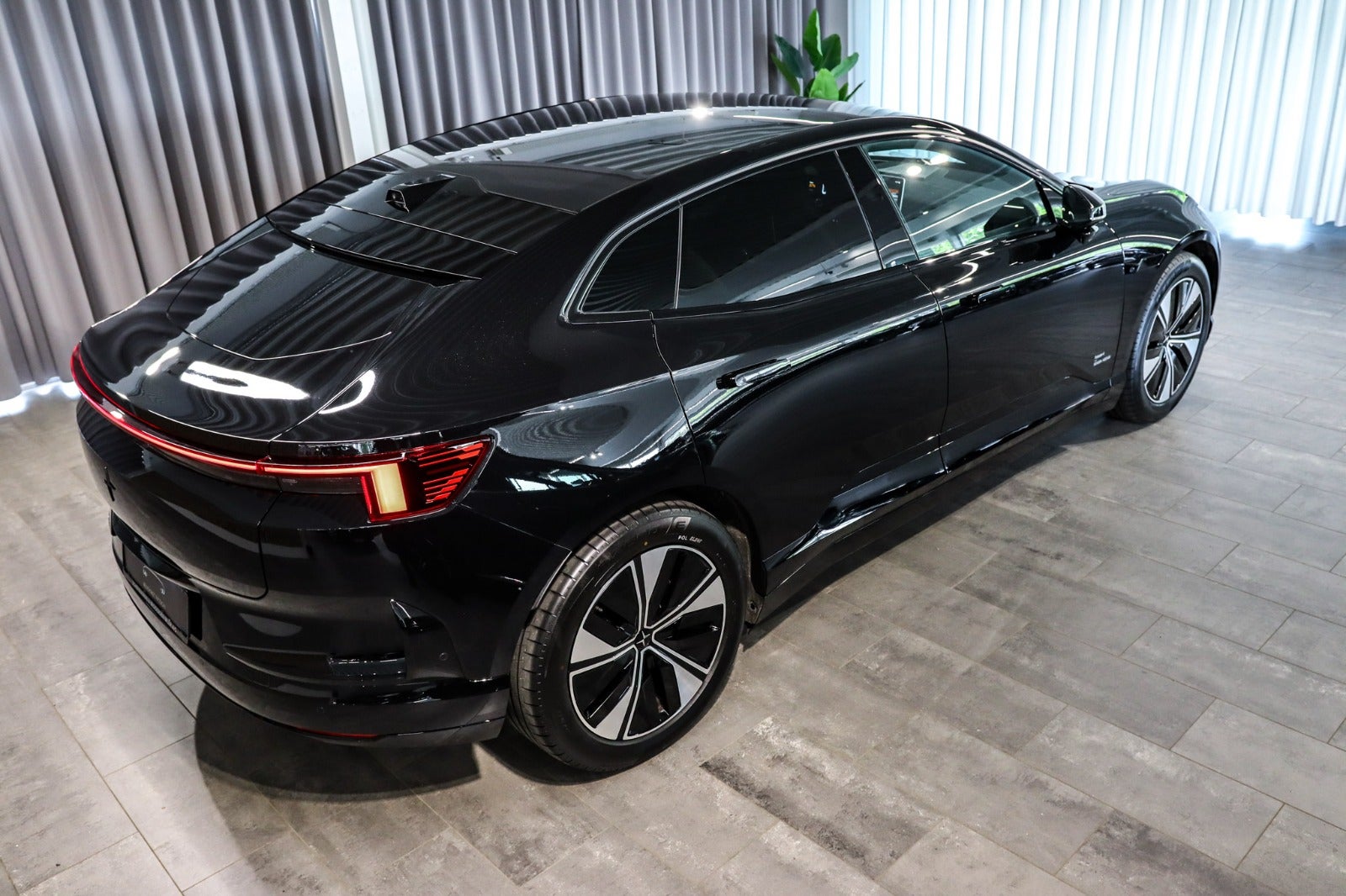 Billede af Polestar 4  Long Range AWD