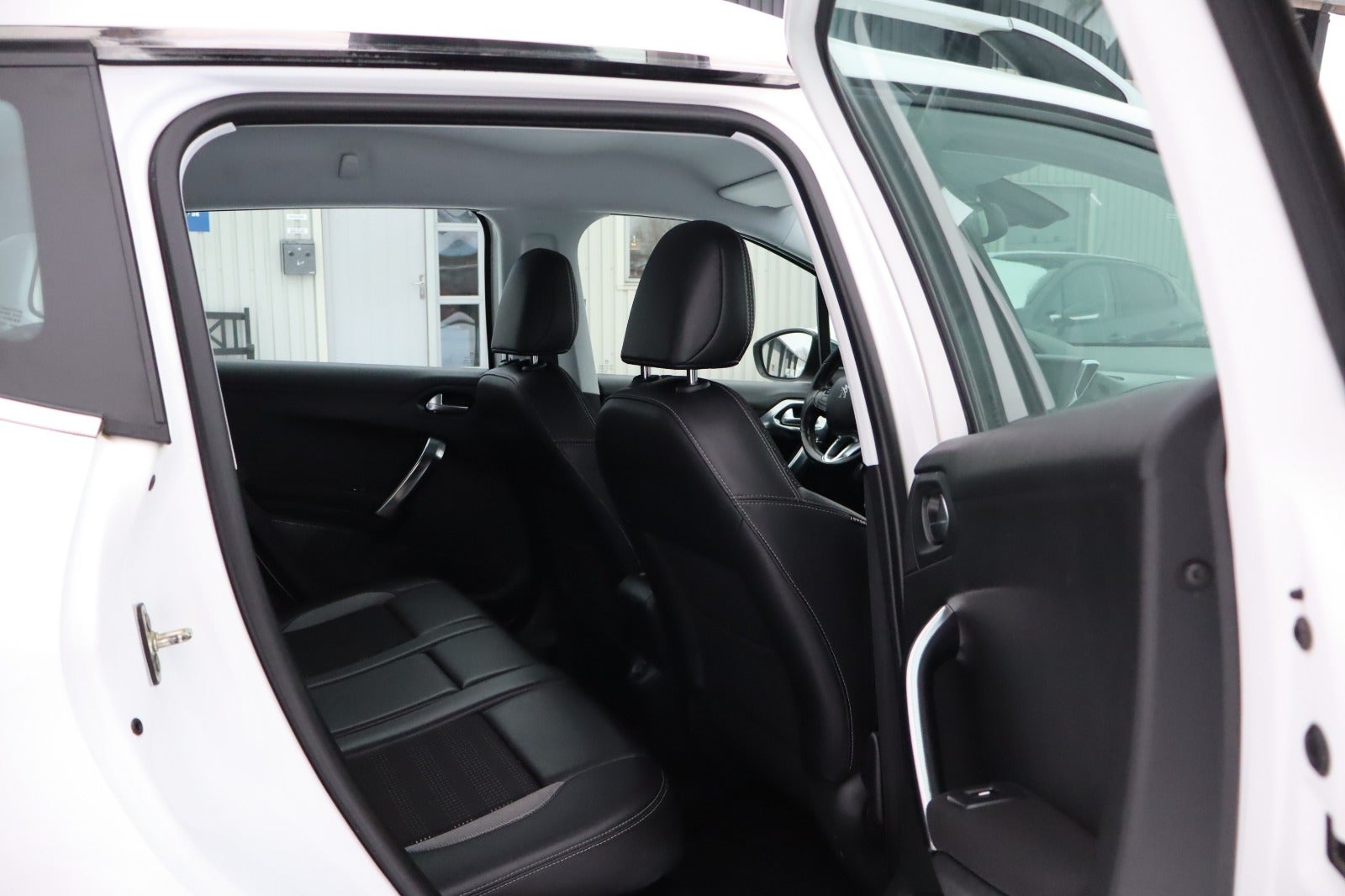 Billede af Peugeot 2008 1,2 VTi 82 Allure