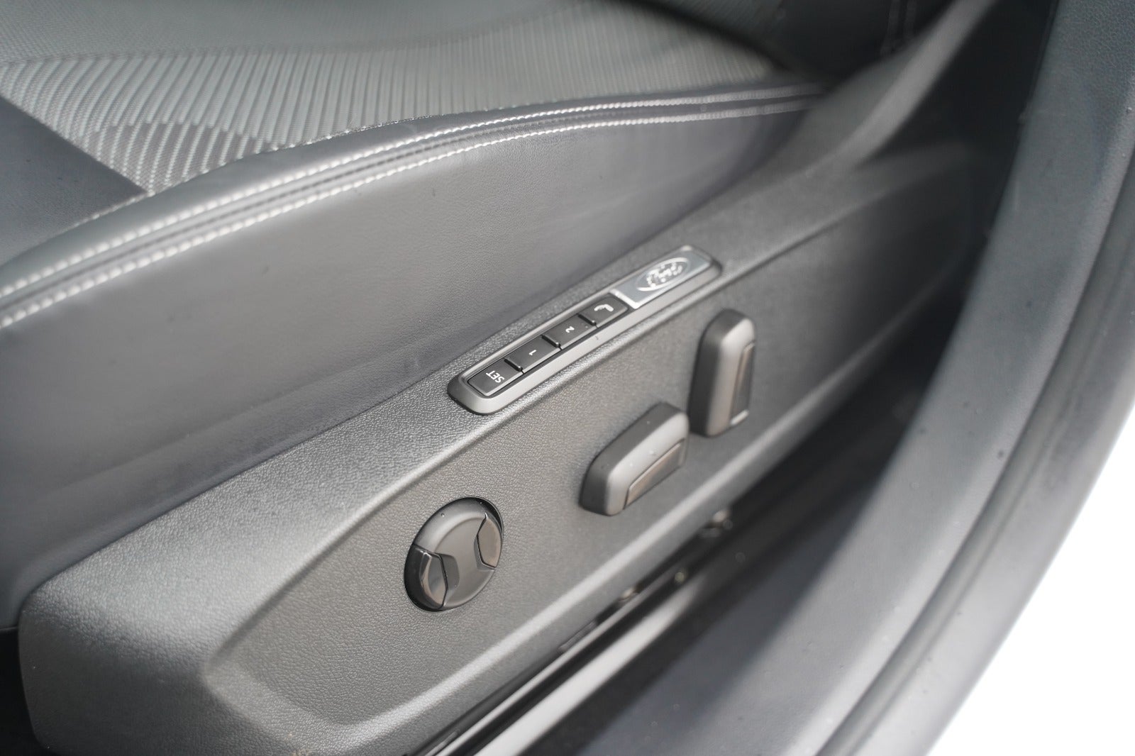 Billede af Ford Explorer 82 Select Extended Range