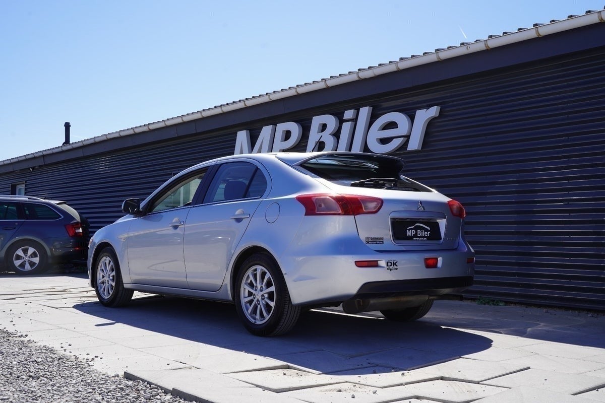 Billede af Mitsubishi Lancer 1,6 Invite SportBack