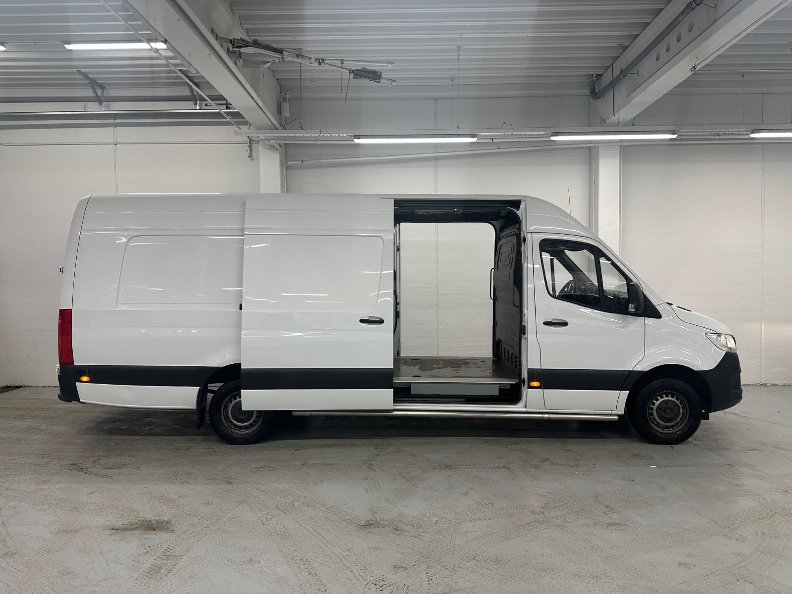 Billede af Mercedes Sprinter 317 2,0 CDi A4 Kassevogn aut. RWD