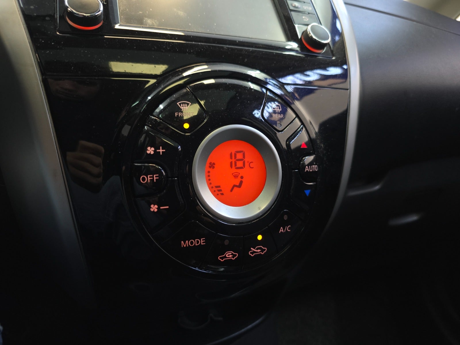 Billede af Nissan Note 1,2 Dig-S 98 Tekna