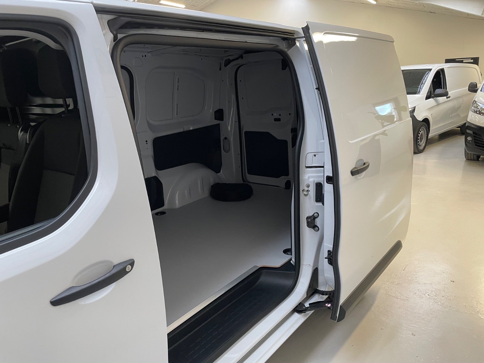 Billede af Citroën ë-Jumpy 50 L2 BaseLine