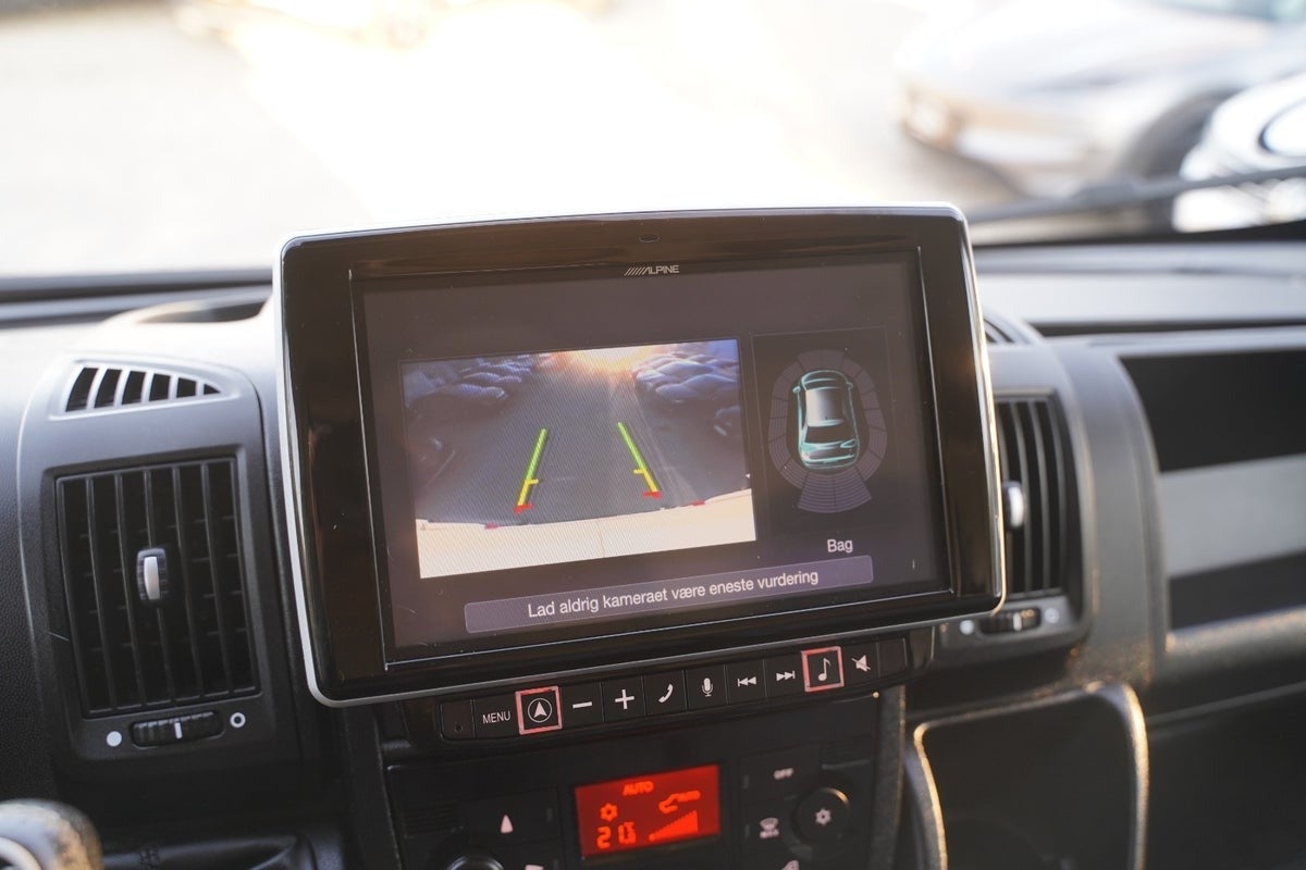 Billede af Citroën Jumper 35+ 2,2 BlueHDi 165 L3H2 FlexLine+