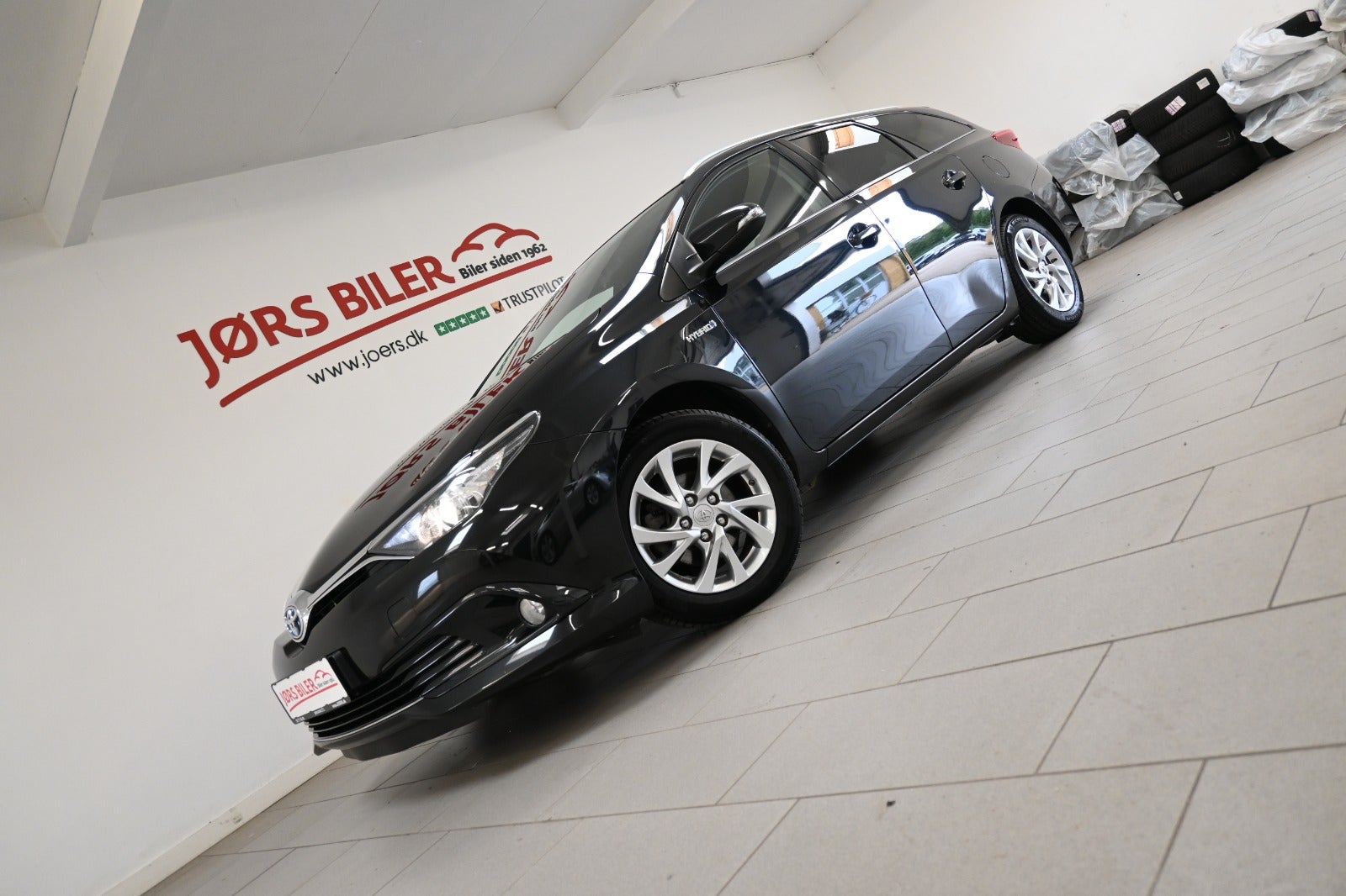 Toyota Auris Hybrid H2 Comfort Touring Sports CVT