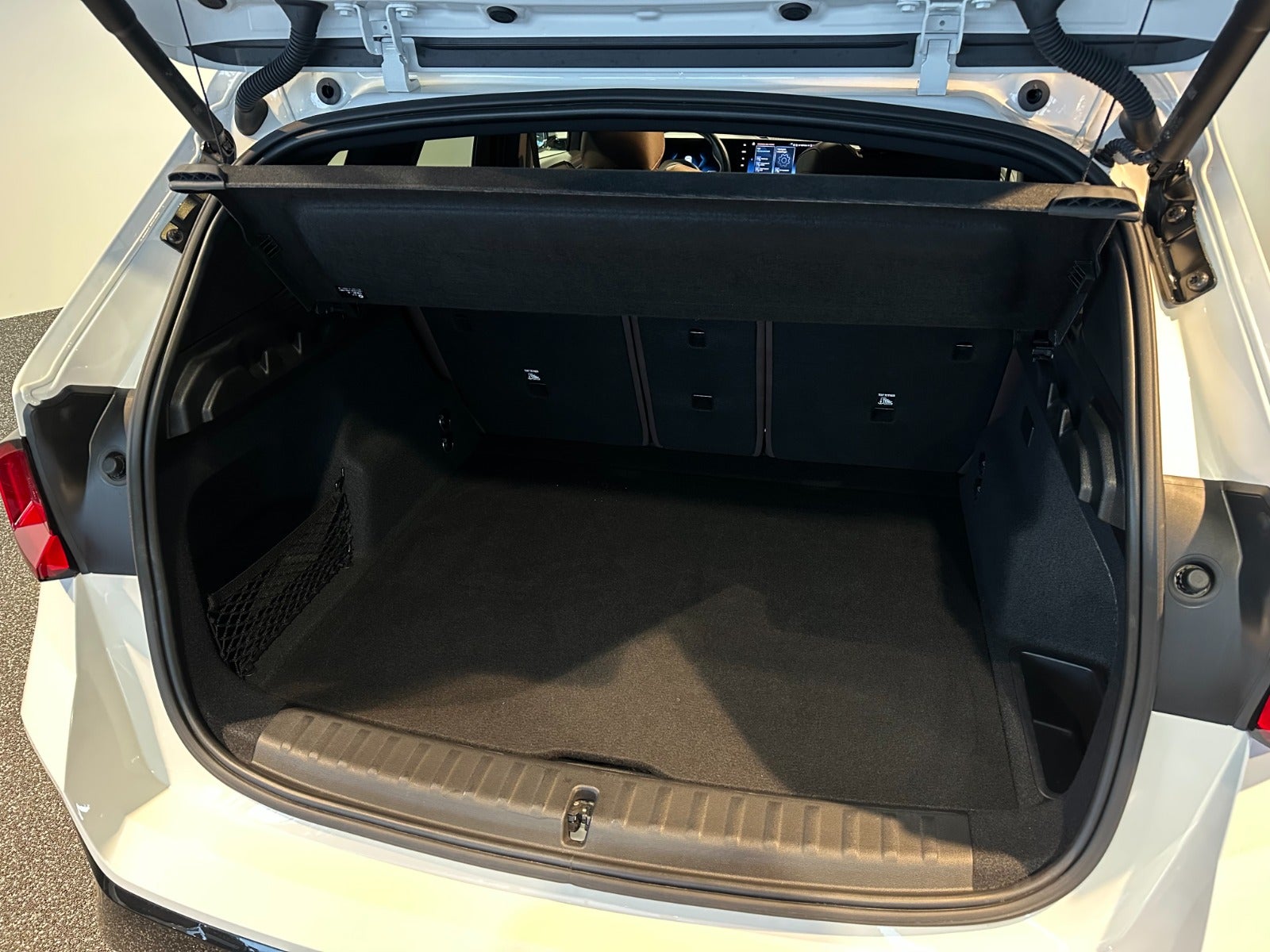 BMW iX1 xDrive30 M-Sport 5d - 11