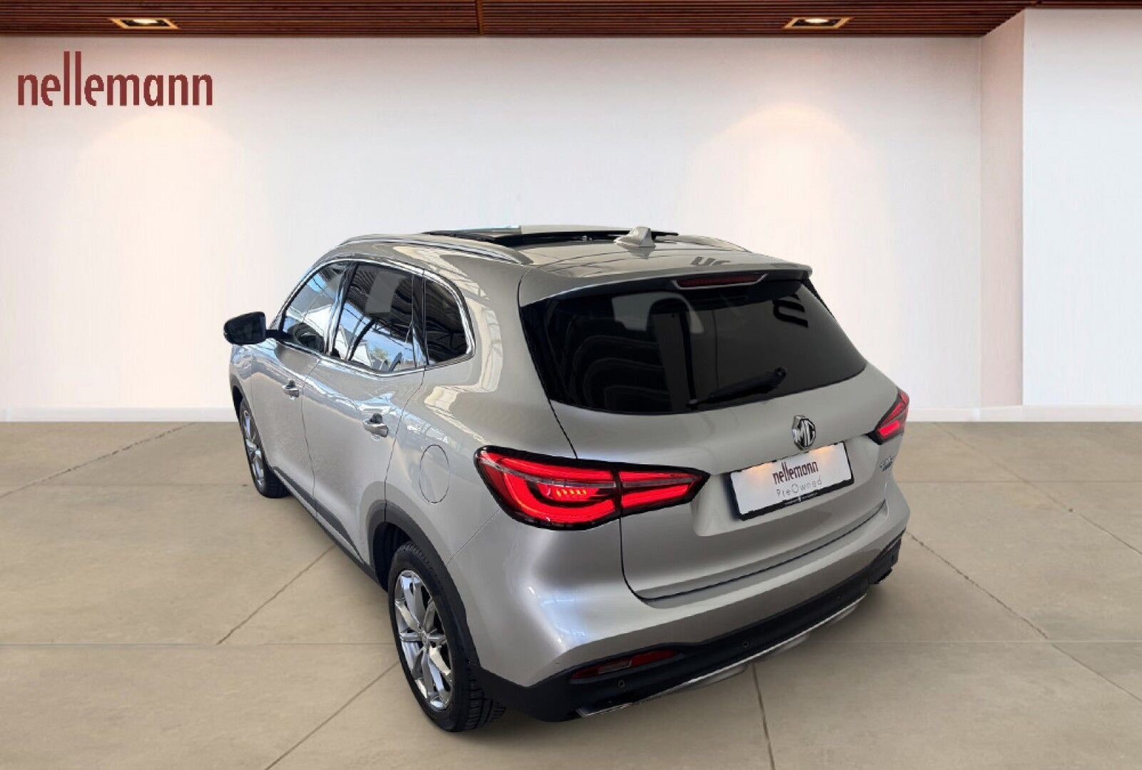 MG EHS PHEV Luxury