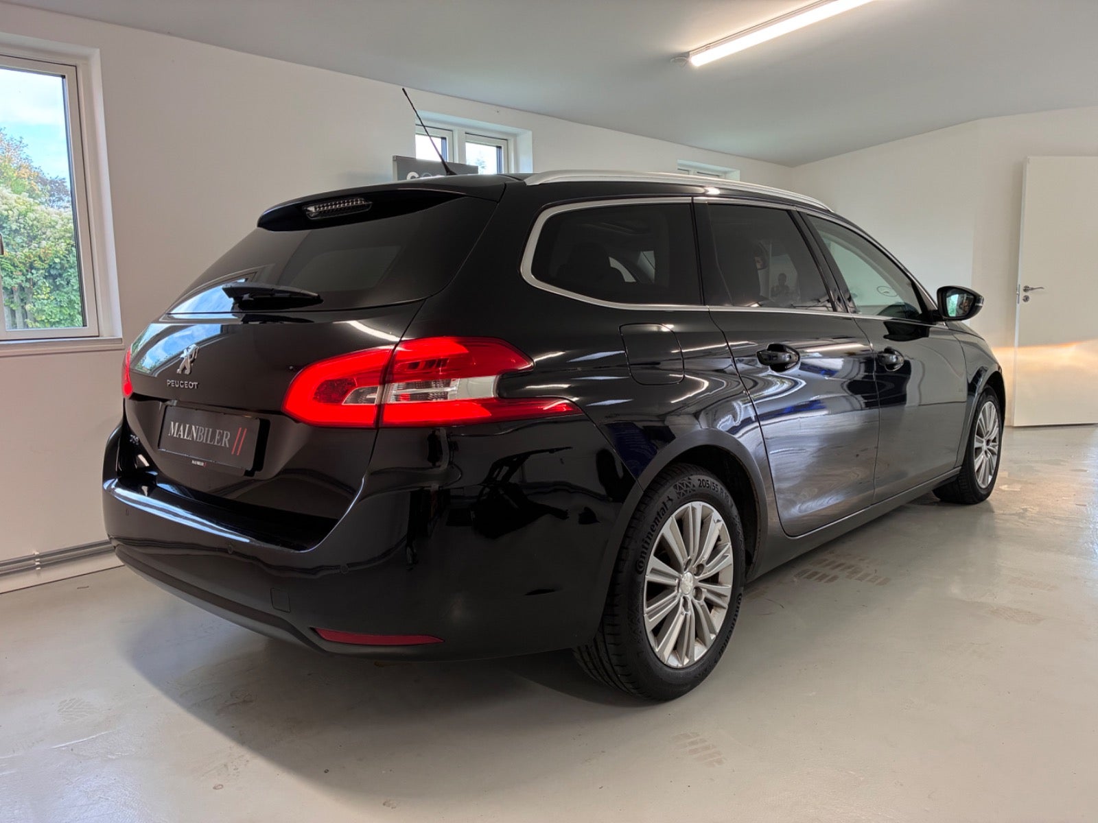 Billede af Peugeot 308 1,5 BlueHDi 130 Selection Sky SW EAT8