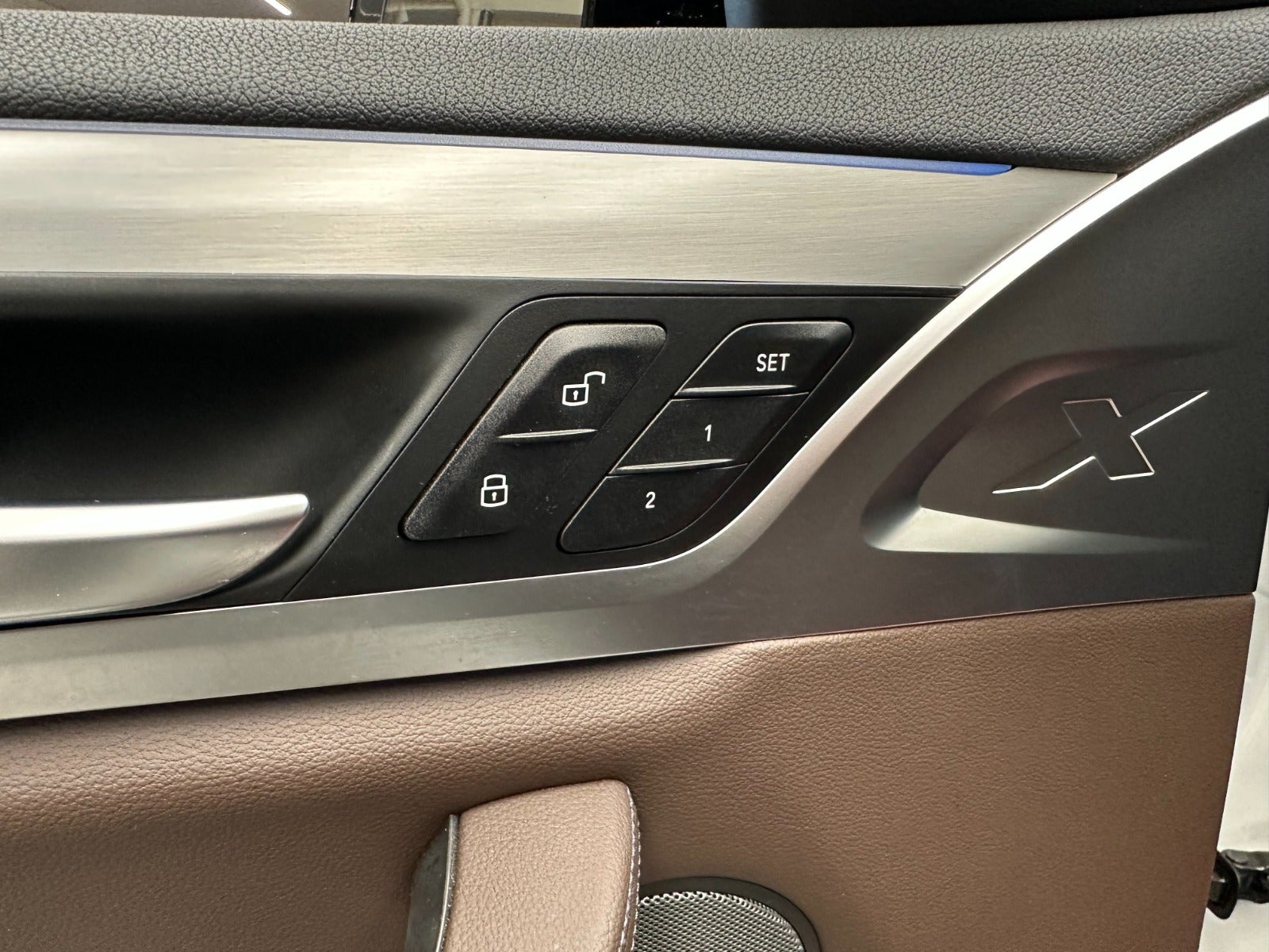 Billede af BMW iX3  Charged Impressive