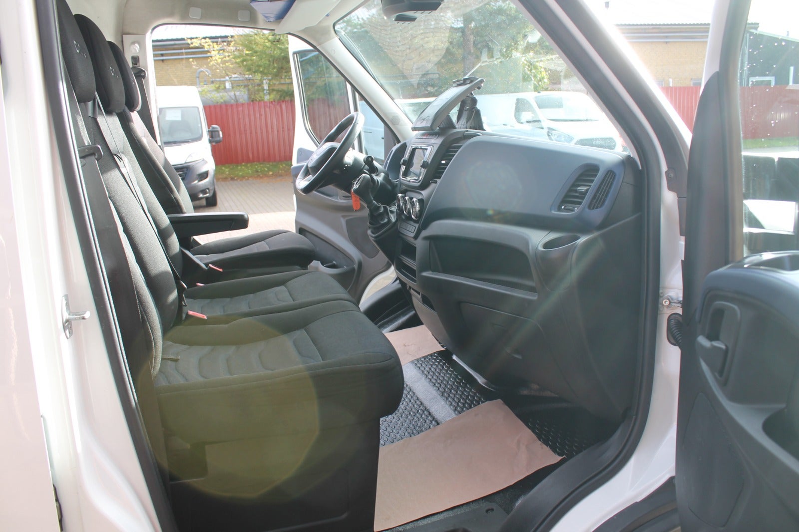 Iveco Daily 35S18 12m³ Van AG8