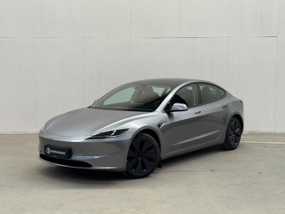 Tesla Model 3  RWD 4d