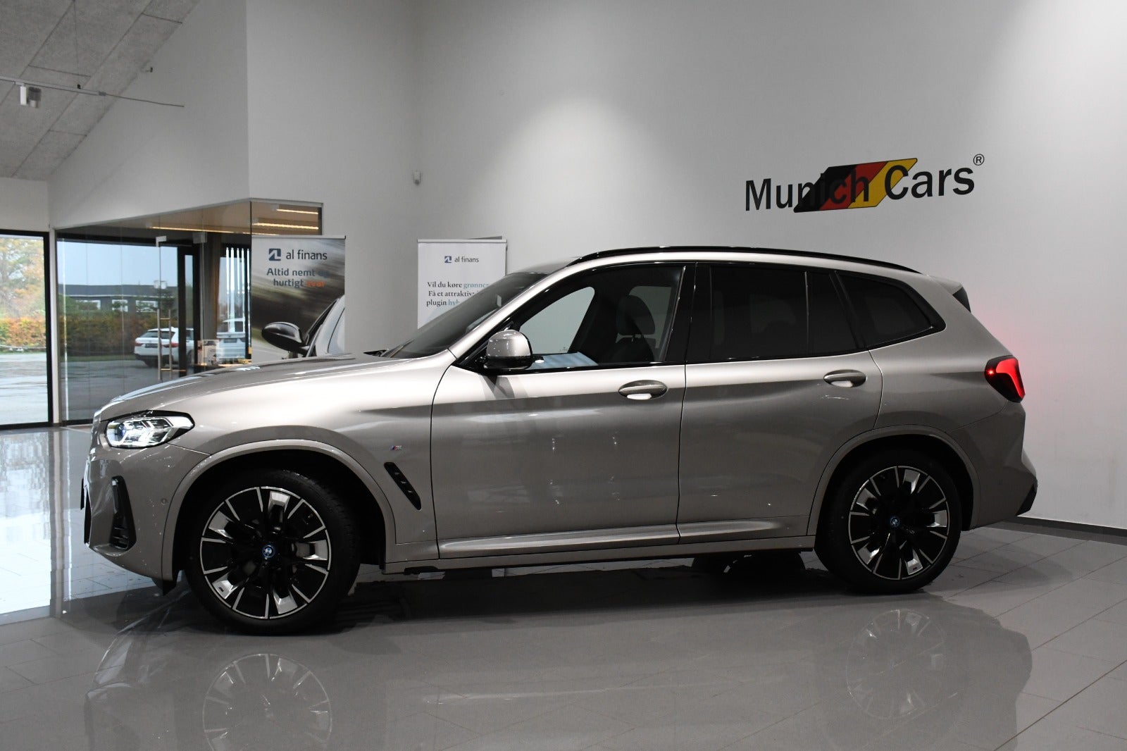 BMW iX3 2024