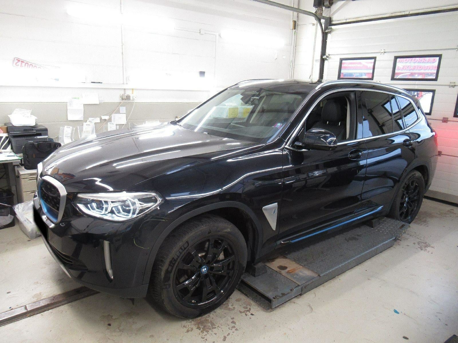 BMW iX3 Charged Impressive