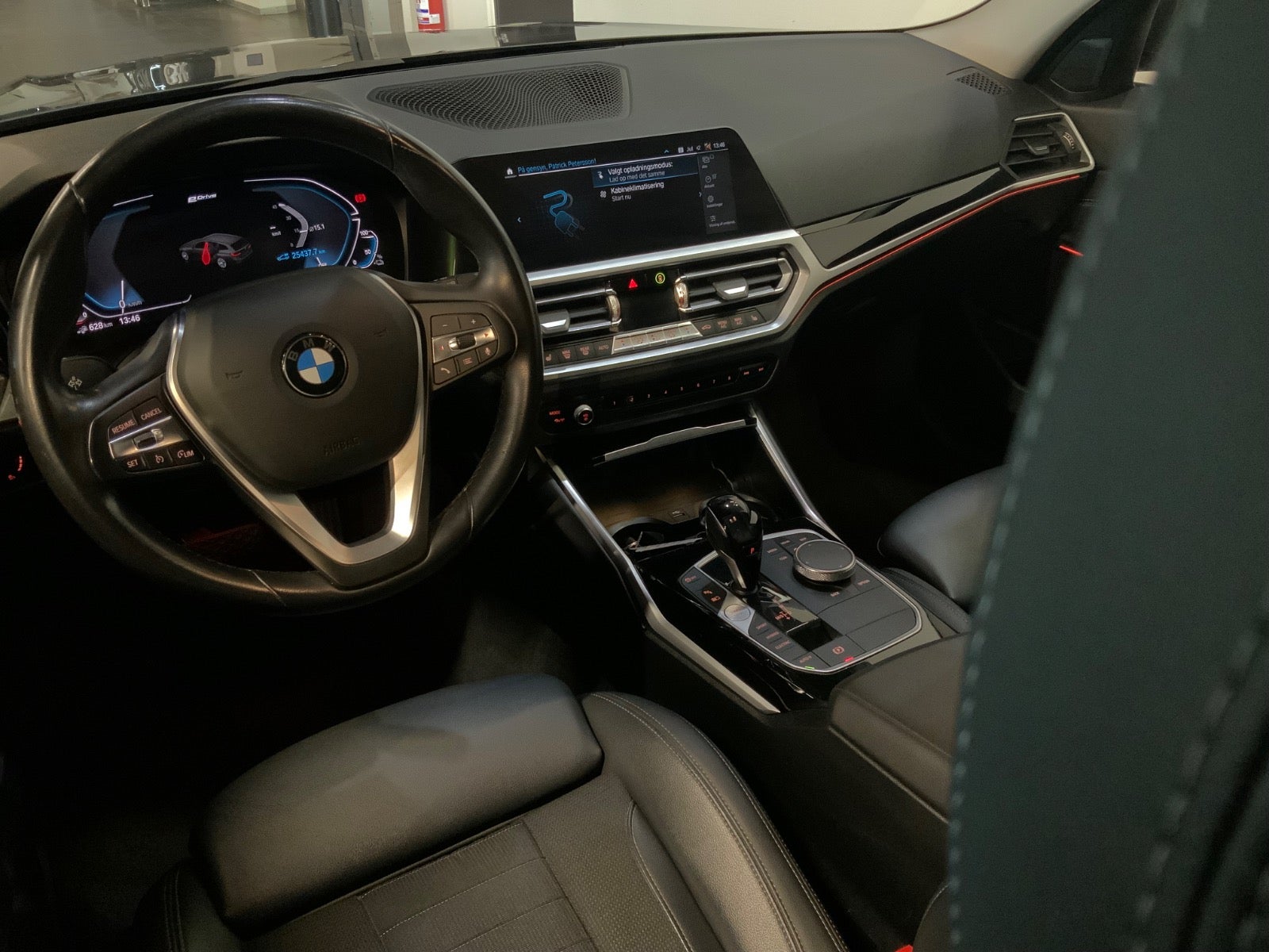 BMW 330e