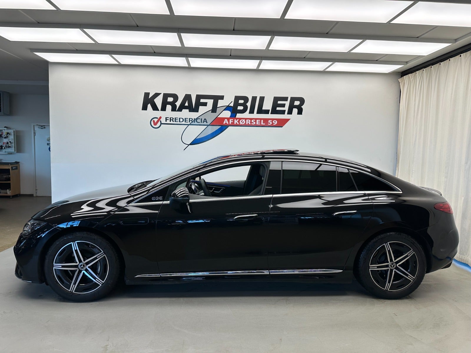 Billede af Mercedes EQE350  AMG Line