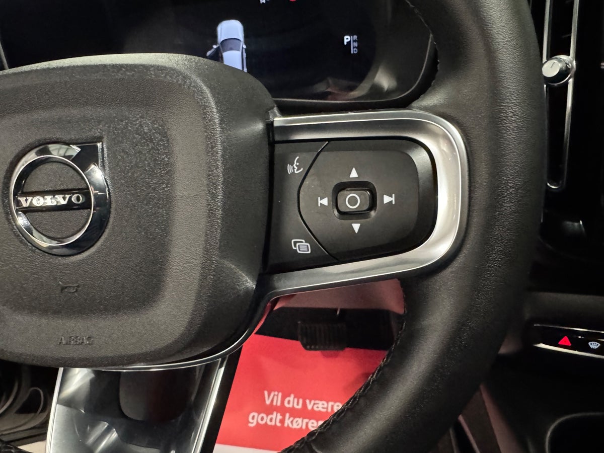 Volvo XC40 P6 ReCharge Core