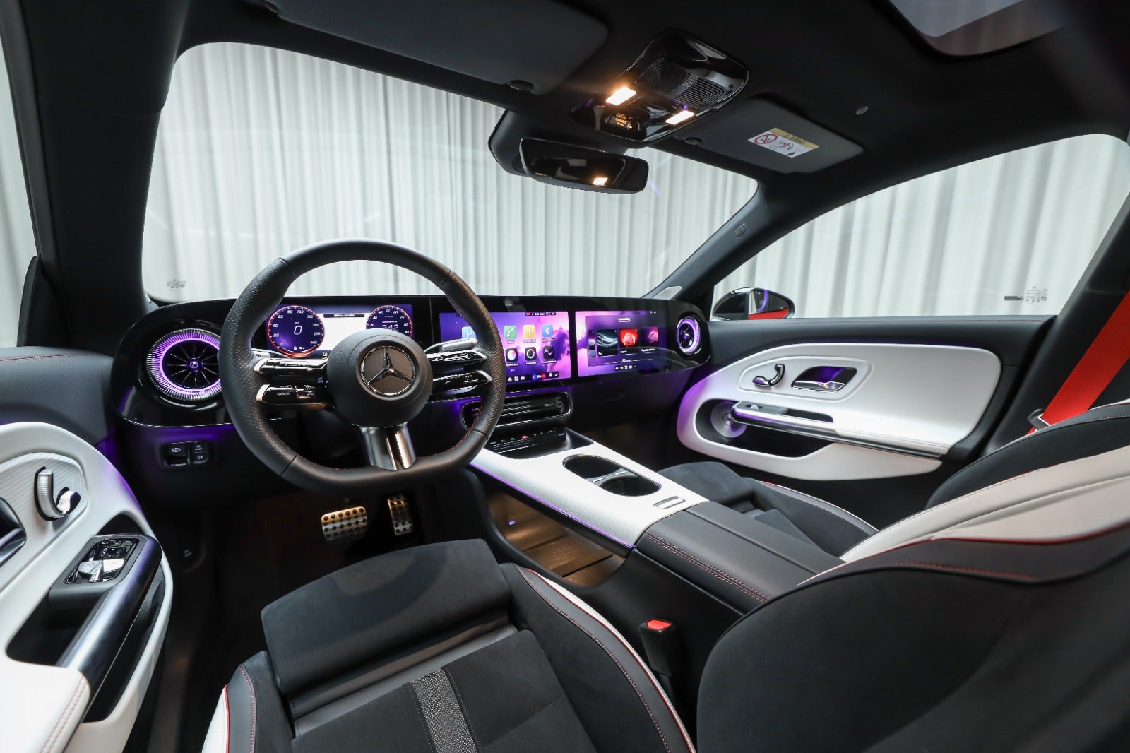 Mercedes-Benz CLA 200 (4/8)